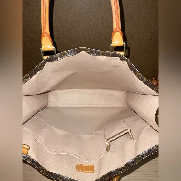 ✅AUTHENTIC LOUIS VUITTON MONOGRAM SHOPPER - Picture 4 of 16